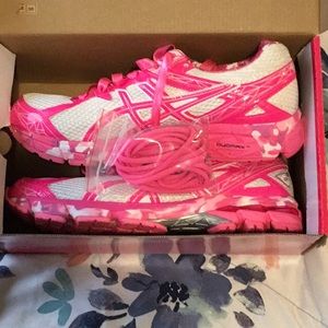 Womens Asics size 10